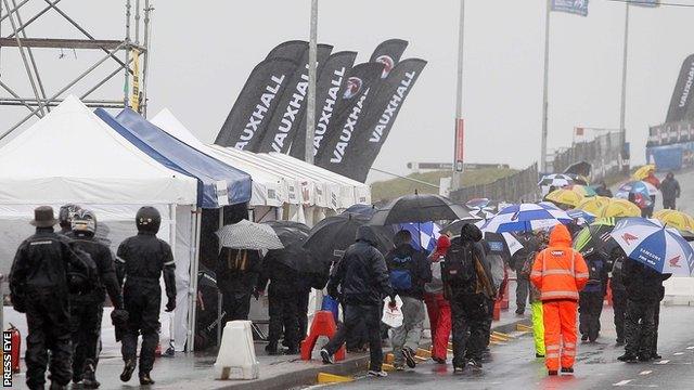 Heavy rain during main race day on Saturday