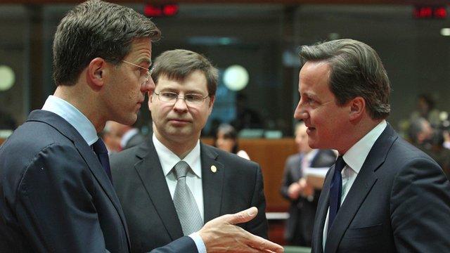 UK PM David Cameron (right) with fellow EU leaders in Brussels, 22 May 13