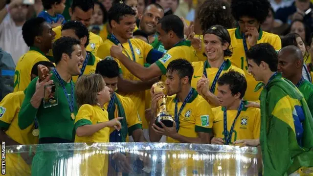 Neymar lifts trophy