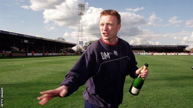 David Moyes celebrates winning promotion with Preston