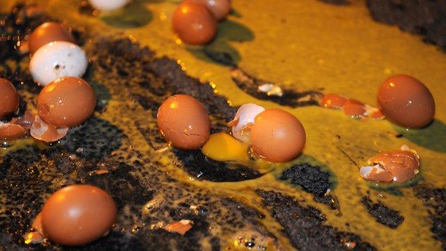 Smashed eggs in Brittany, 7 Aug 13