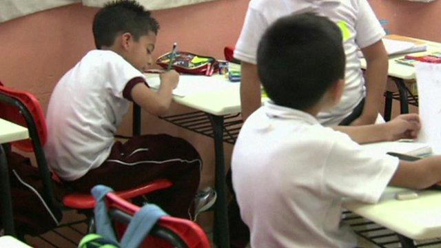 Children in a classroom in Mexico