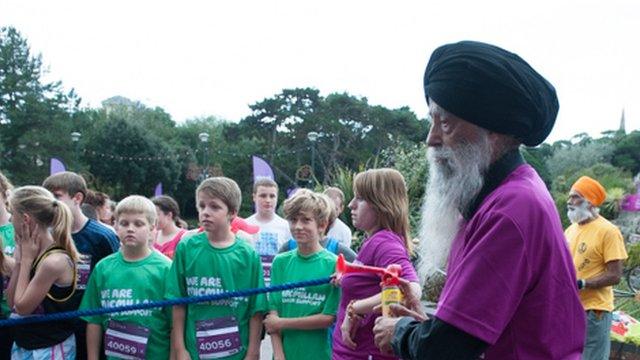 Fauja Singh launches Bournemouth Marathon Festival