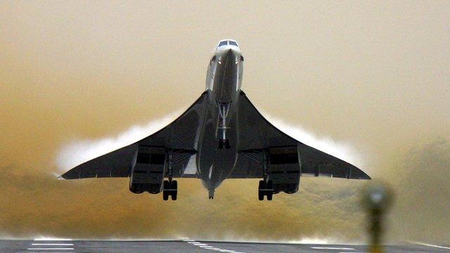 A British Airways Concorde takes off from Heathrow airport, 7 November 2001