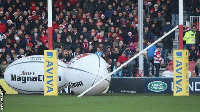 Broken crossbar at Kingsholm