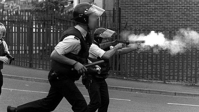 Police fire plastic bullets in 1984