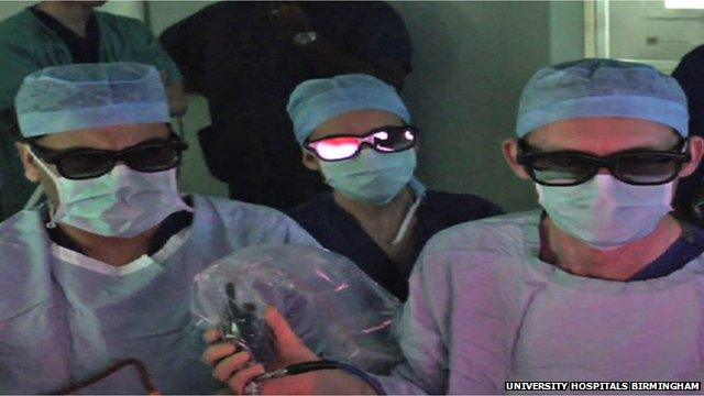 Picture of operation using 3D glasses