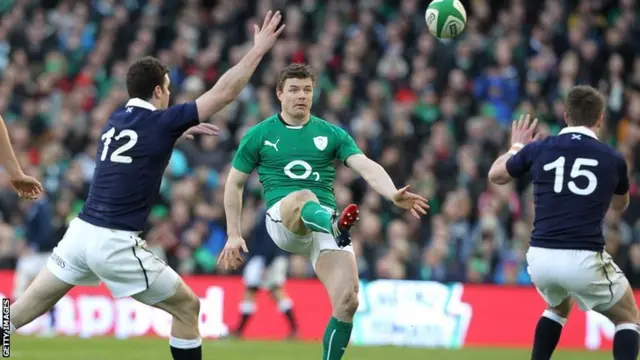 Brian O'Driscoll kicks ahead