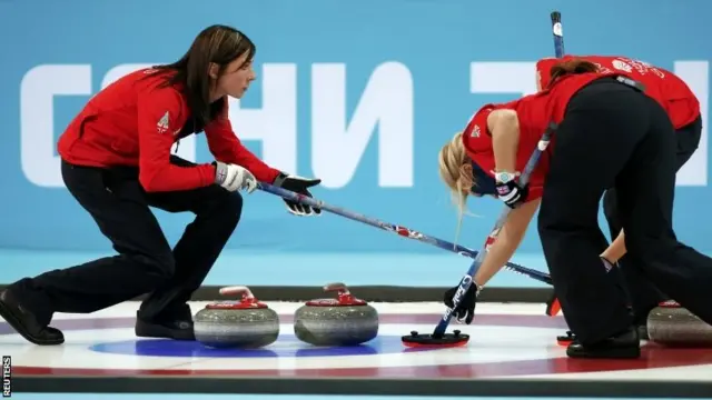 Eve Muirhead delivers a stone