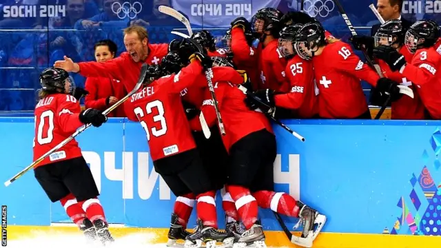 Team Switzerland celebrate the goal by Lara Stadler