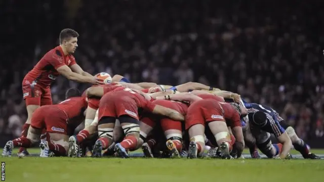 Scrum in Wales v France