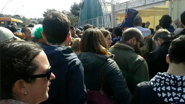 Crowds outside Naples Tennis Club