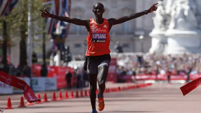 Wilson Kipsang of Kenya celebrates win