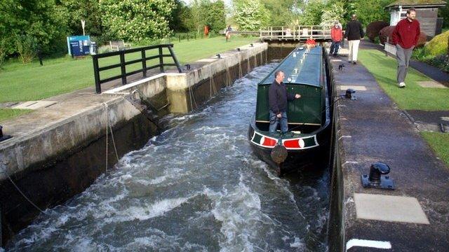 Buscot Lock