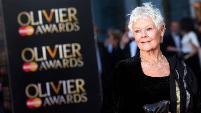 Dem Judi Dench on red carpet