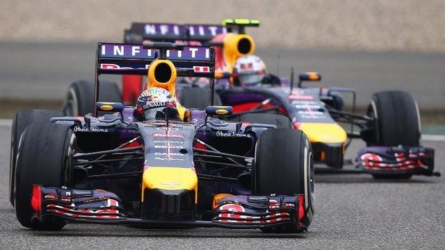 Sebastian Vettel and Daniel Ricciardo battle it out in China