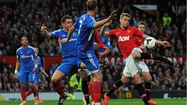 James Wilson scores Manchester United's opening goal