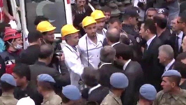 Recep Tayyip Erdogan meets rescuers