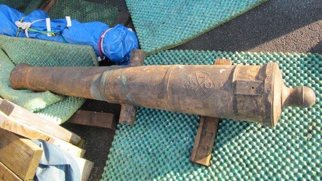 Bronze cannon
