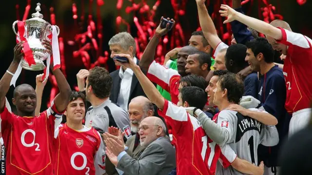 Patrick Vieira lifts the 2005 FA Cup