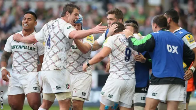 Leicester Tigers celebrate Ben Youngs' try