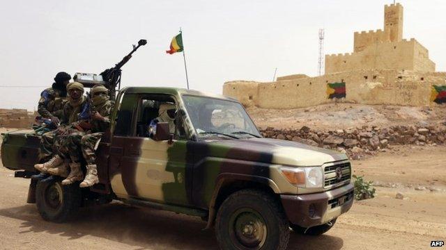 Malian soldiers patrolling in Kidal, July 29, 2013