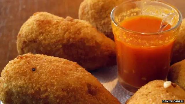 A plate of coxinha
