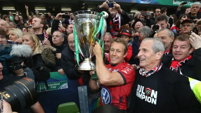 Jonny Wilkinson holds aloft the Heineken Cup after Toulon's victory in the 2013 final