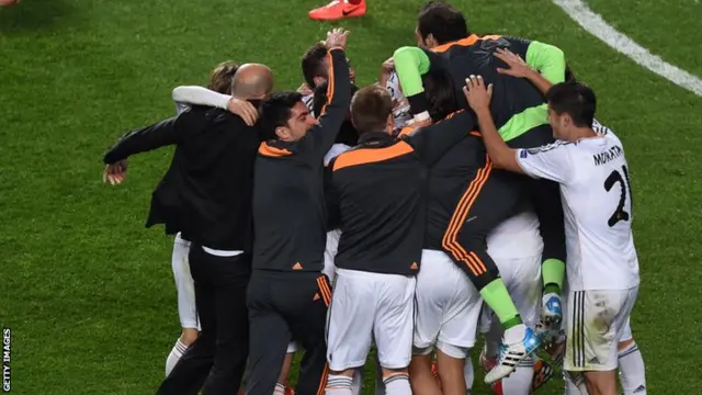 Real Madrid celebrate winning the champions league