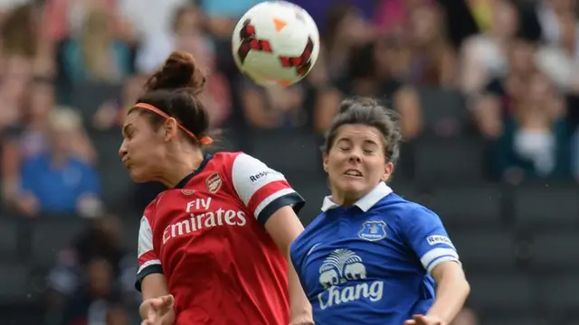 Brooke Chaplen of Everton and Jade Bailey of Arsenal go for the ball in the FA Women's Cup Final