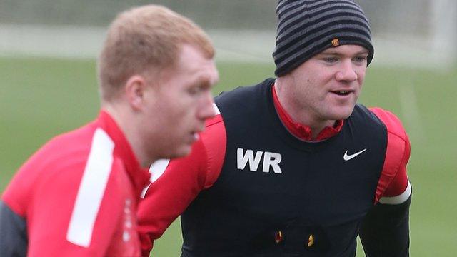 Paul Scholes and Wayne Rooney when they were Man Utd team-mates