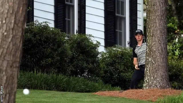 Rory McIlroy blows a lead at August 2011