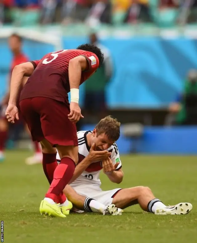 Pepe and Thomas Muller