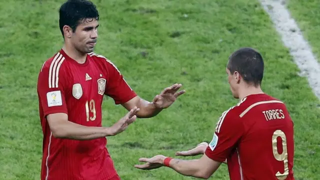 Fernando Torres replaces Diego Costa in Spain v Chile