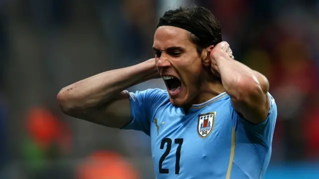 Edinson Cavani shouts after his miss against England