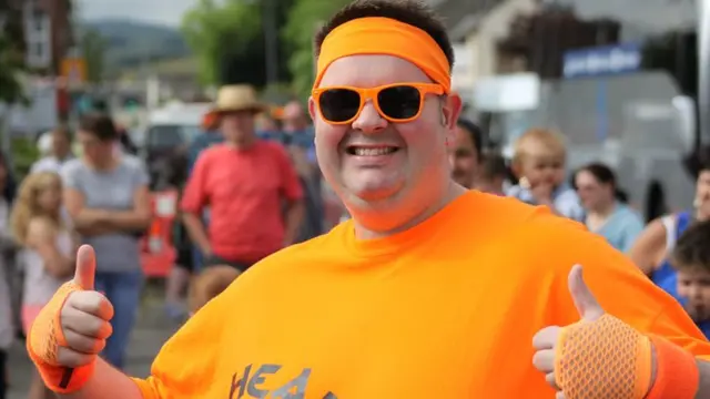 Crowds celebrate baton in New Cumnock