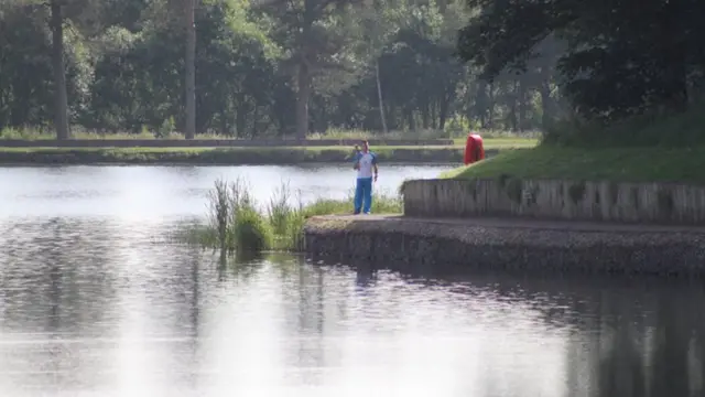 Queens baton relay begins at Lanark Loch