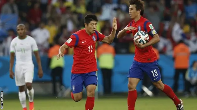 South Korea's forward Koo Ja-Cheol celebrates