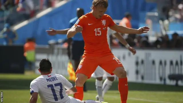 Dirk Kuyt of the Netherlands in action against Chile