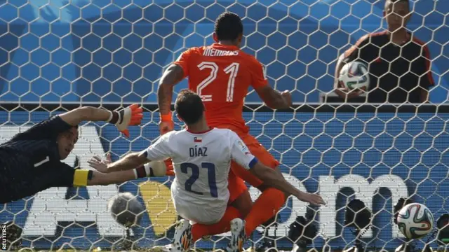 Memphis Depay scores the Netherlands second goal of the afternoon against Chile