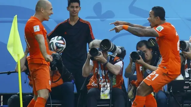 Arjen Robben and Memphis Depay celebrate scoring the second goal of the day for the Netherlands