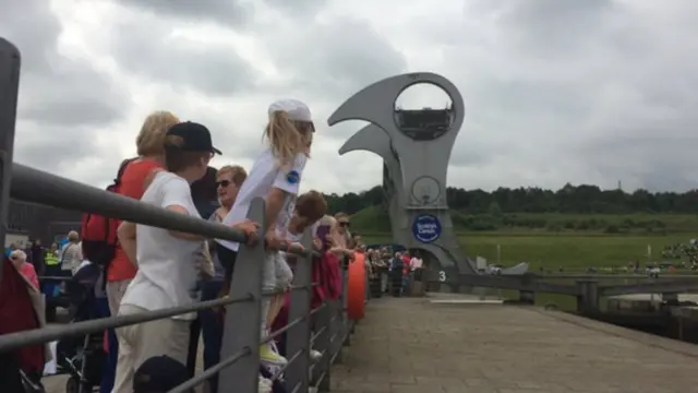 Falkirk Wheel baton crowds