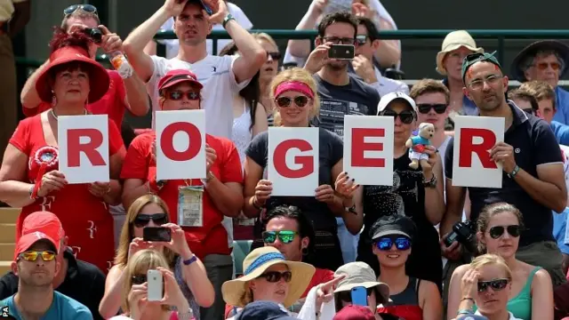 Roger Federer fans