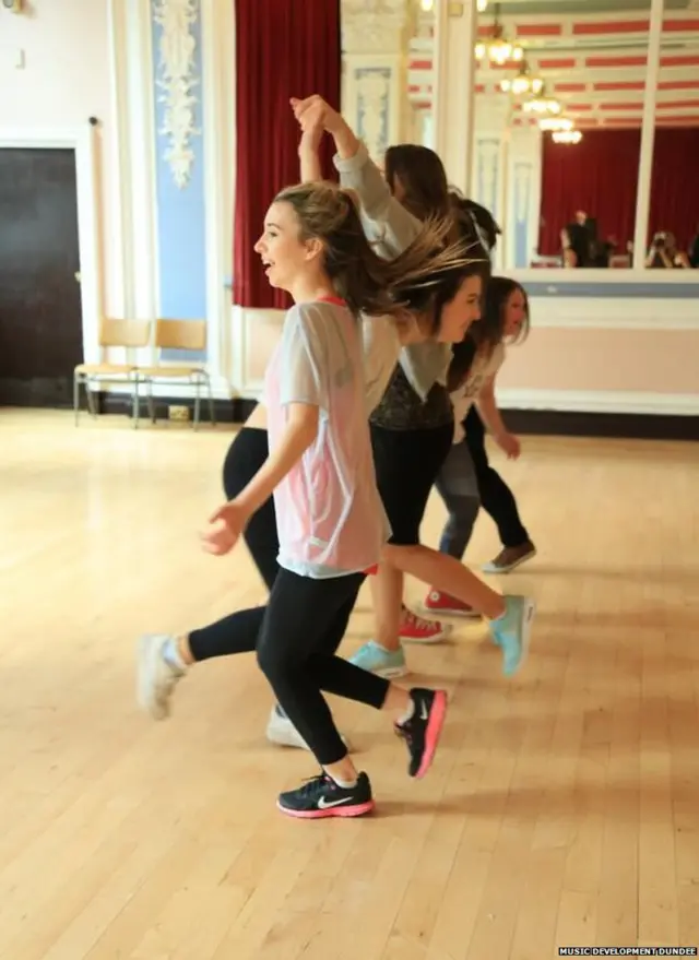 Ceilidh dancers