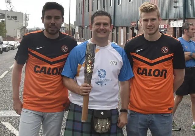 Steven Maloney with Dundee United FC players Ryan Dow and Stuart Armstrong