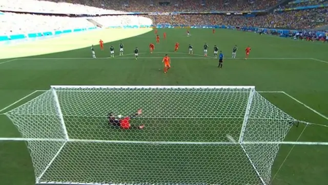 Klaas-Jan Huntelaar penalty