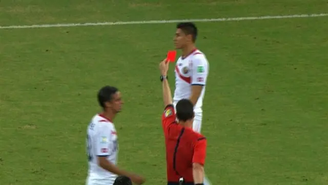 Oscar Duarte is sent off