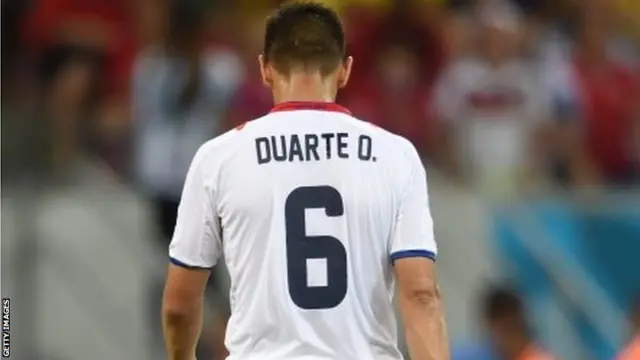 Oscar Duarte walks off the pitch