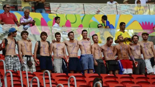 France supporters back their team