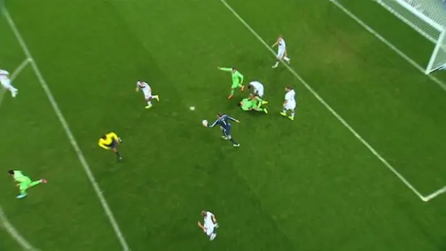 Manuel Neuer kick